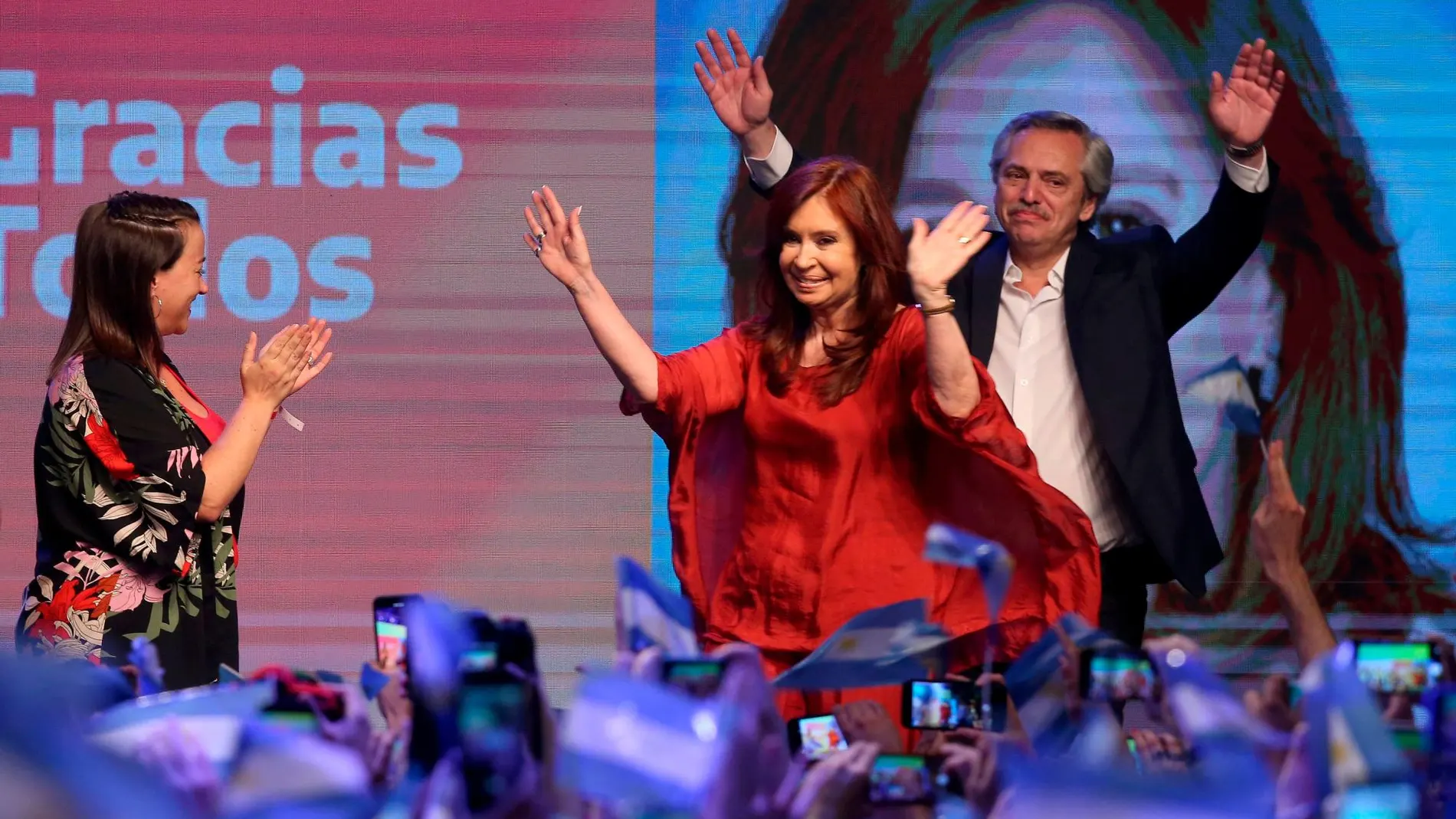 Cristina Fernández de Kirchner y Alberto Fernández en la noche del trifunfo electoral