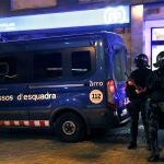 Protesta de los CDR por la sentencia del "procés" en la sede del PP de Barcelona