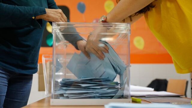 El escenario de cara a las elecciones del domingo sitúa al PP y al PSOE murcianos con el mismo número de escaños en el Congreso, según la encuesta del Cemop