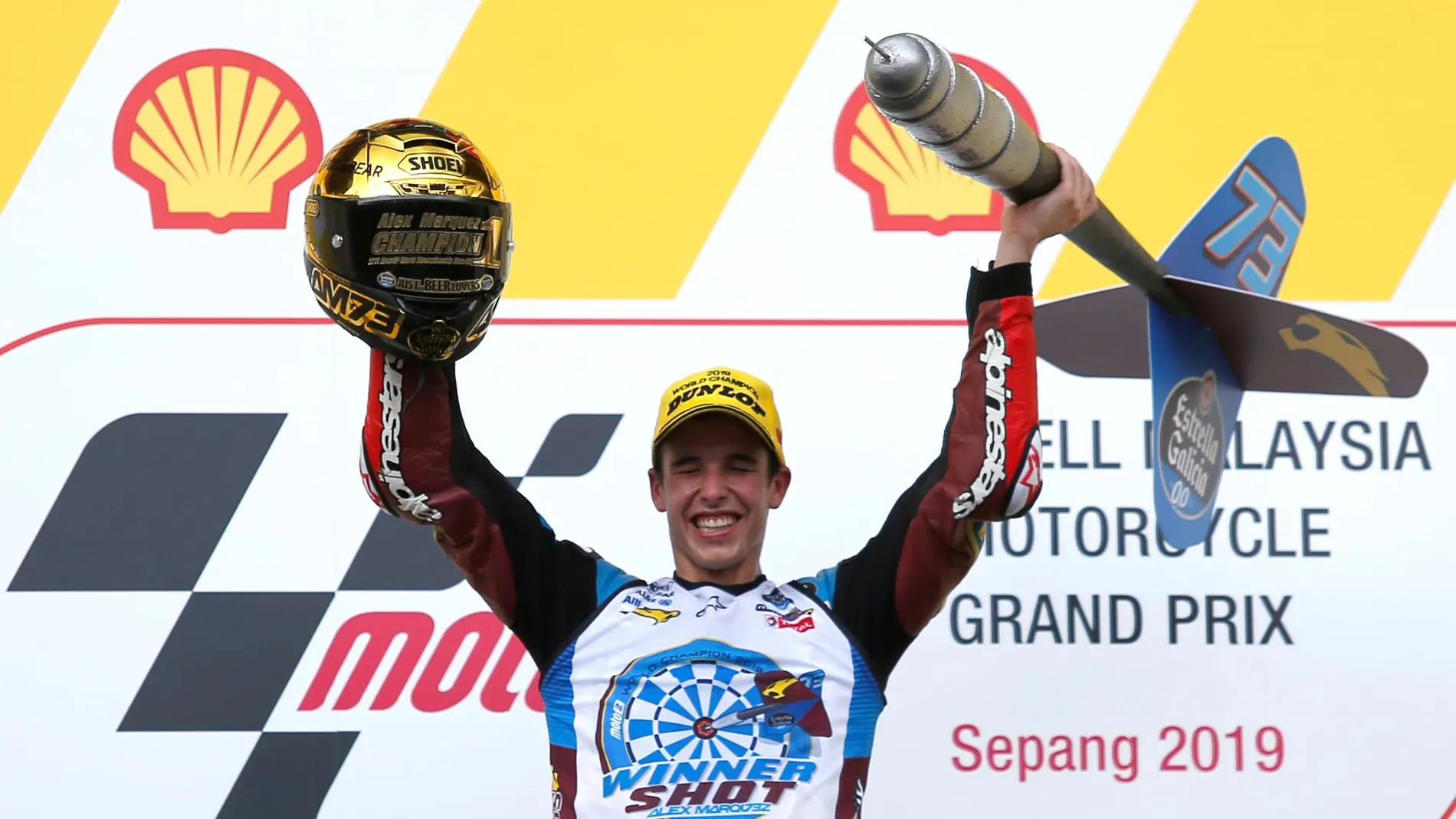 Álex Márquez, en el podio de Sepang, tras proclamarse campeón del mundo de Moto2