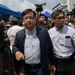  Apuñalado un diputado de Hong Kong durante un acto de campaña