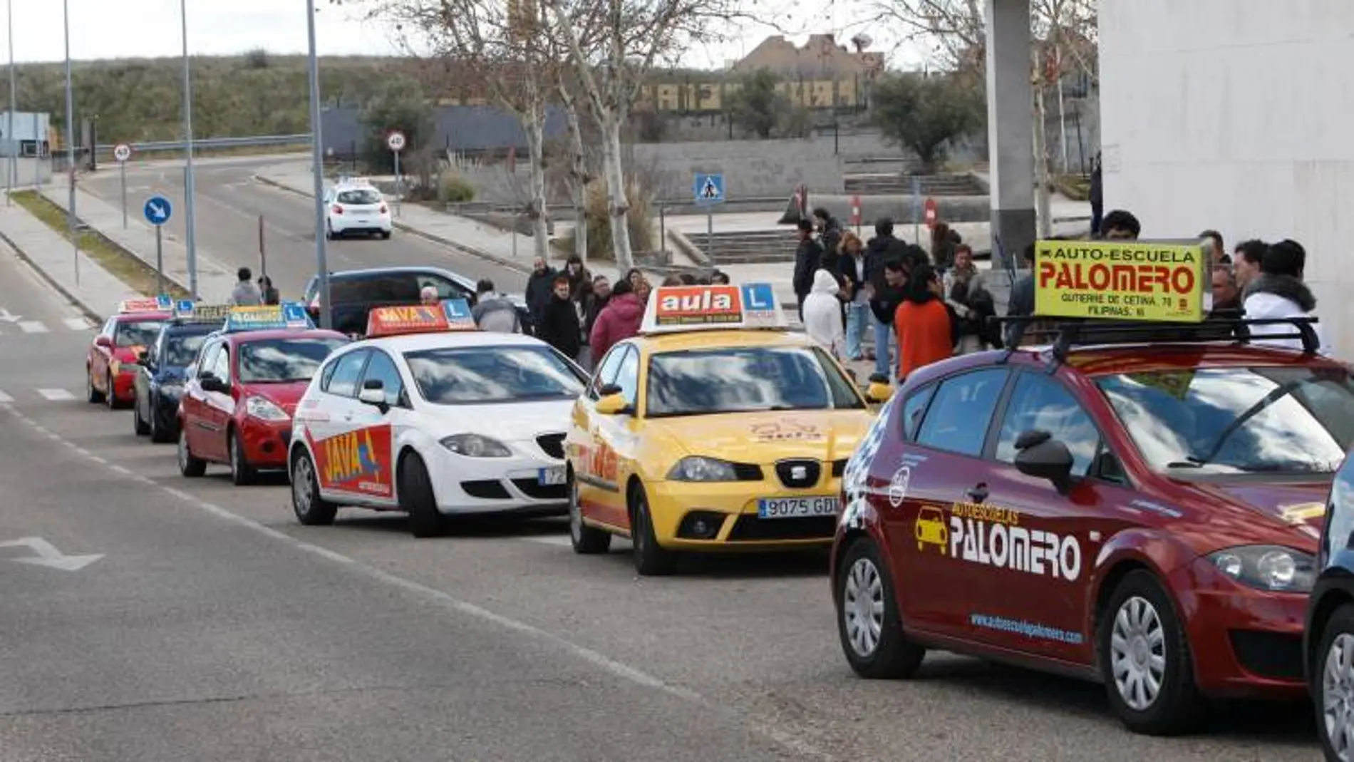 El colapso digital en la DGT impide examinarse del carnet de conducir a 260.000 españoles