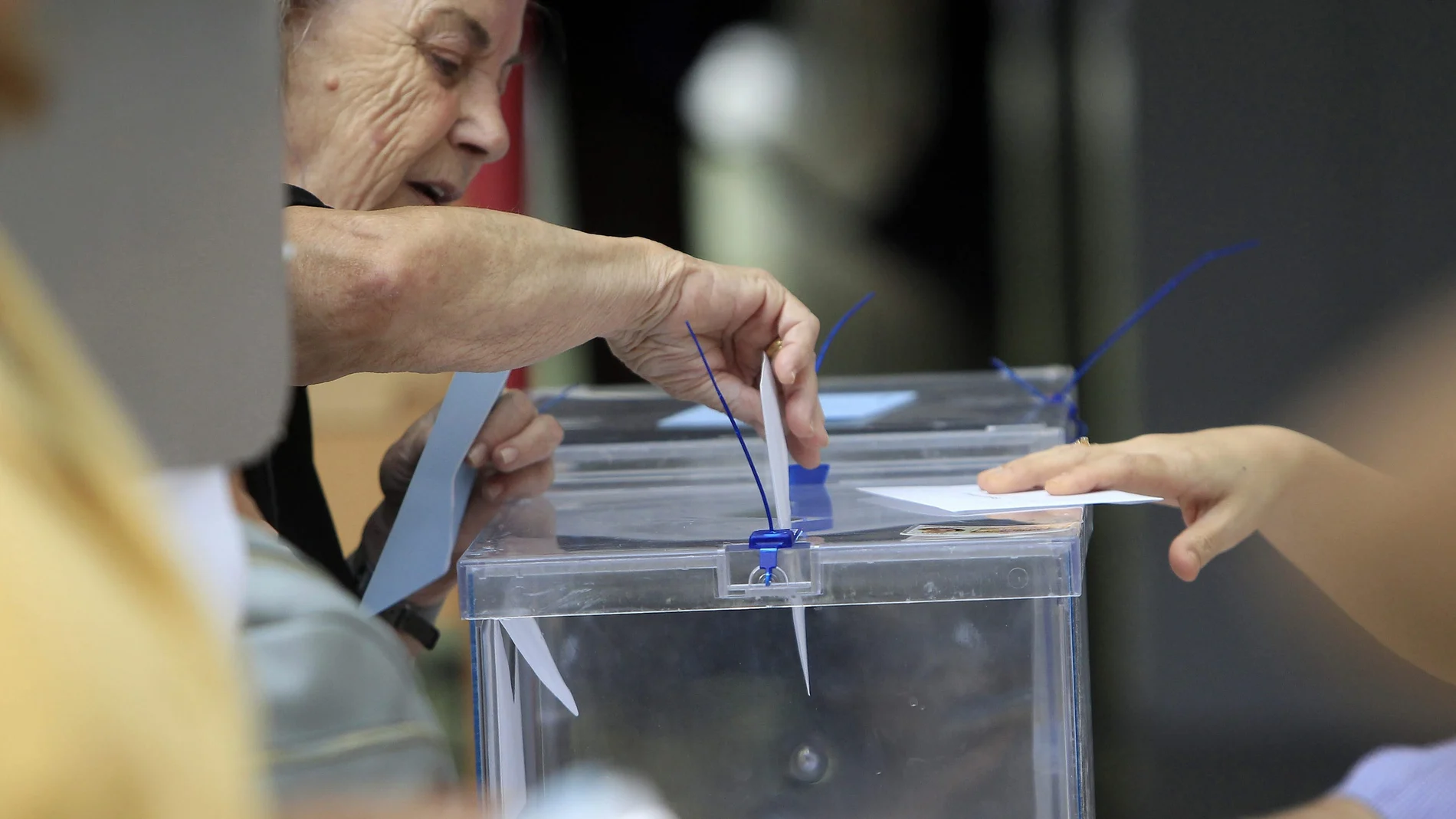El resultado en Andalucía será determinante, como cada año, porque en sus colegios electorales se elige el destino de 61 escaños