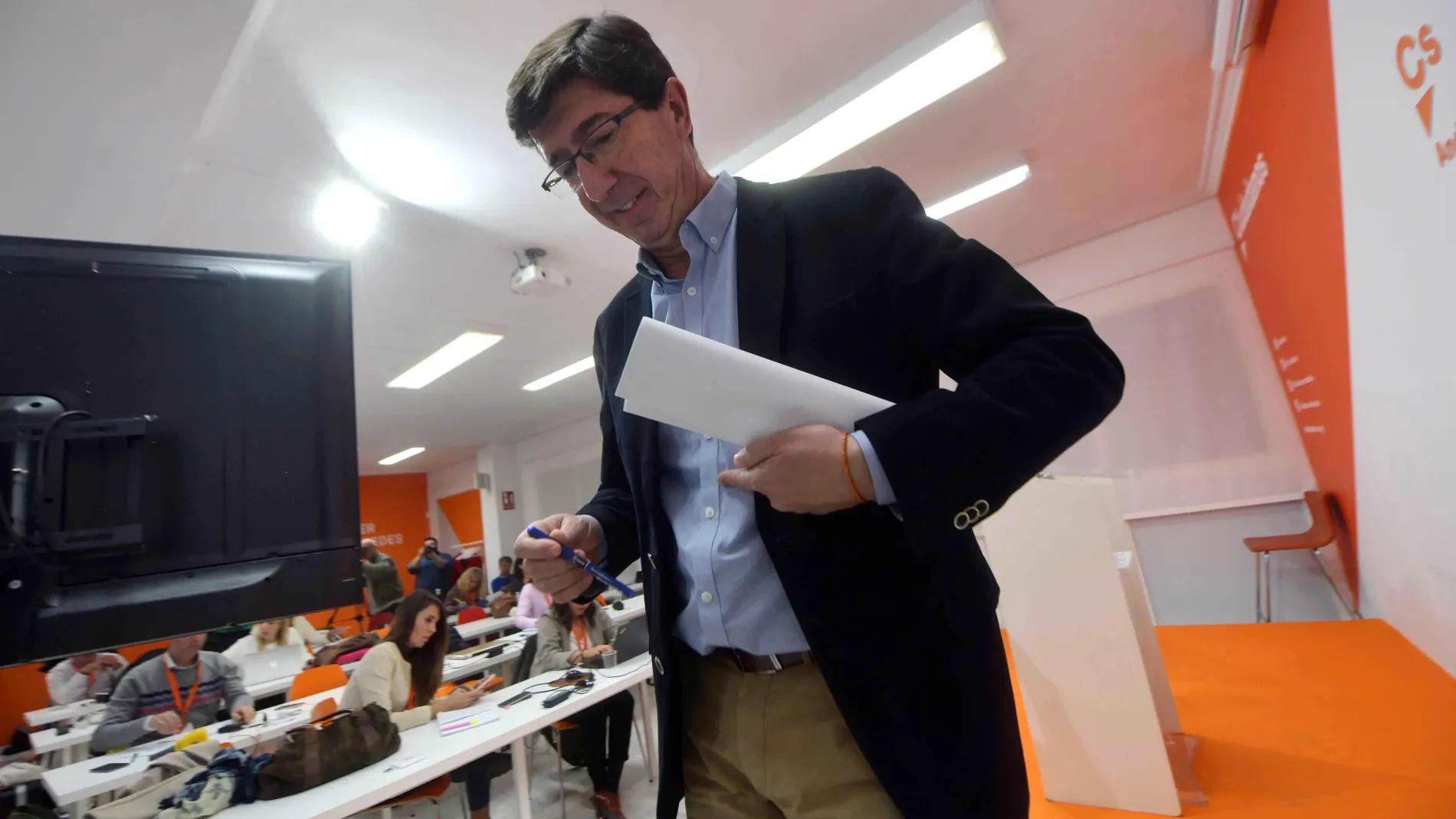 Ciudadanos se desploma al perder 8 escaños y casi 500.000 votos en Andalucía