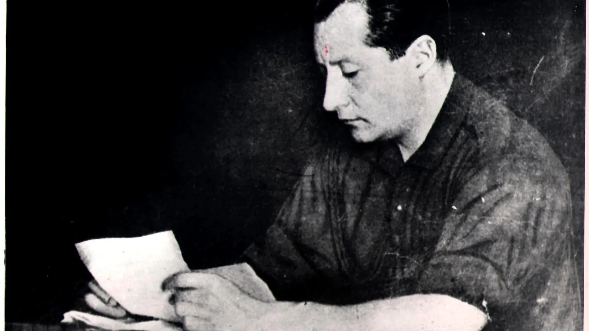 José Antonio conservaba entre sus papeles privados un manuscrito de su puño y letra con el nombre de los miembros de un gobierno de concertación nacional