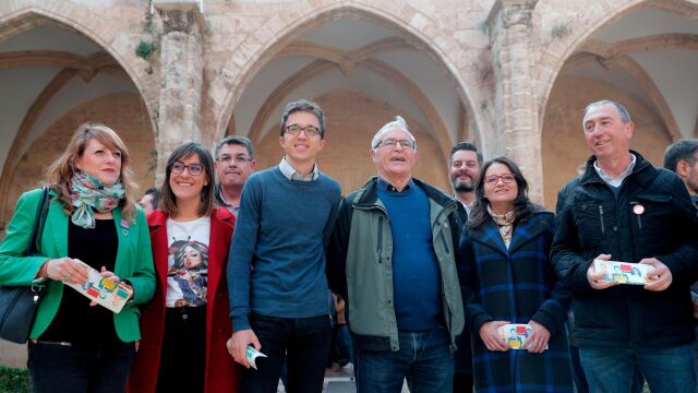 El alcalde de Valencia, junto a Mónica Oltra, Íñigo Errejón y Joan Baldoví, entre otros