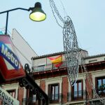 Desde hace días ya han sido instaladas las luces de Navidad en distintas calles de la capital. Foto:Cipriano Pastrano