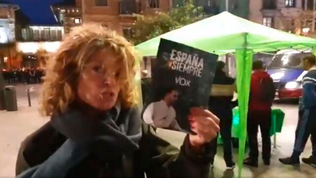 Nerea Alzola fue agredida mientras participaba en una mesa informativa del partido en Sestao / Twitter