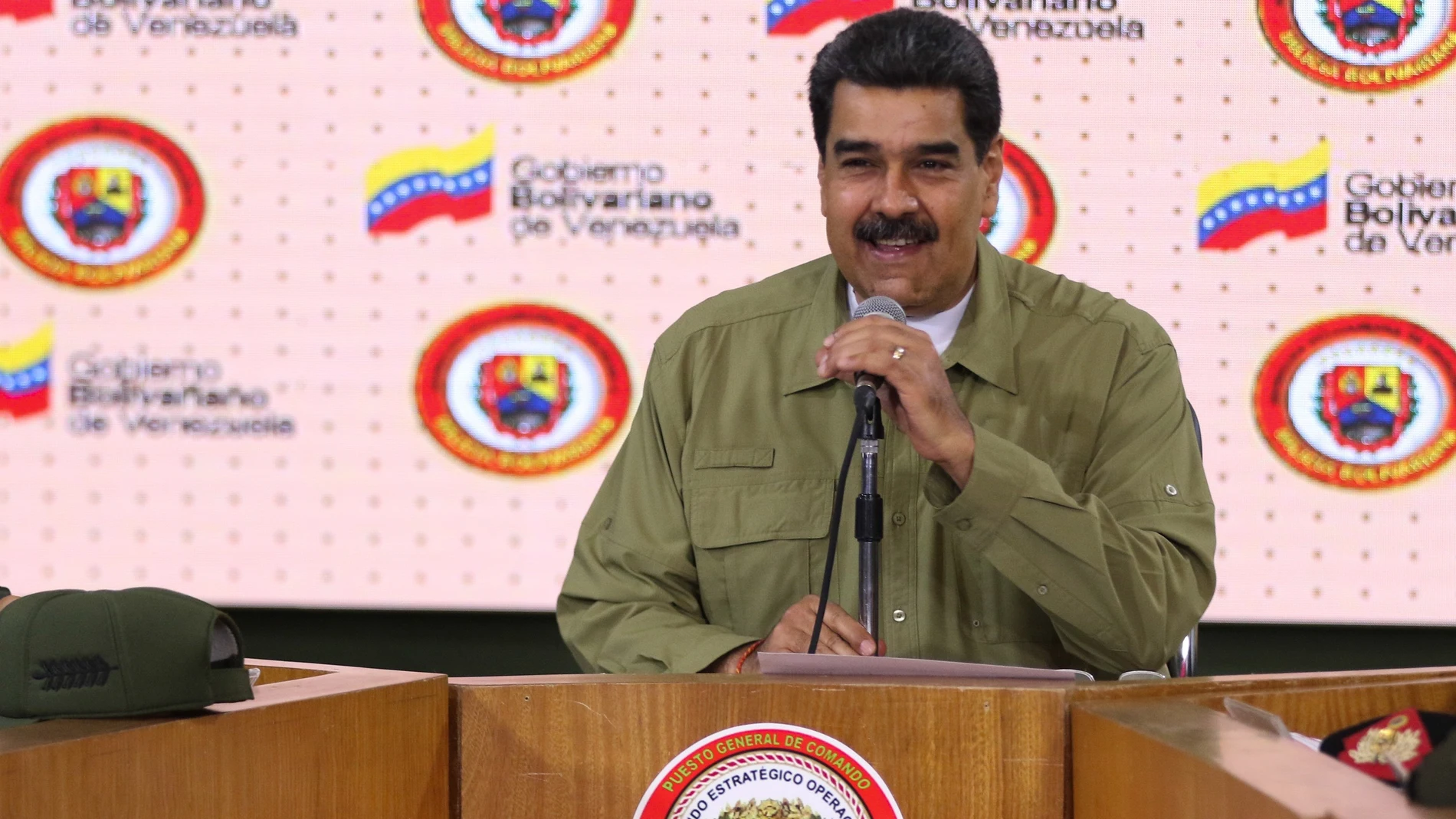 Maduro despliega milicias en calles de Venezuela para "garantizar la paz"