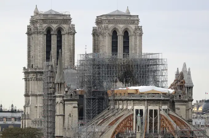 Notre Dame: el plomo no se va 