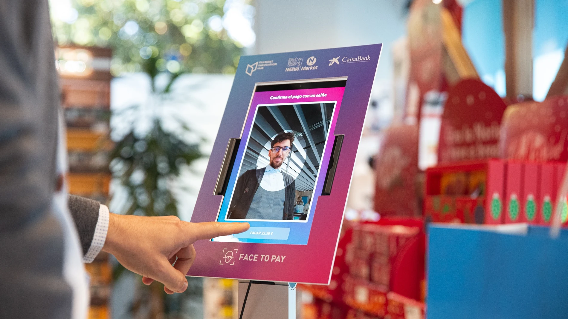 La tienda Nestlé Market en Esplugues (Barcelona) habilita el pago de compras a través de selfis