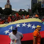  Guaidó vuelve a agitar las calles