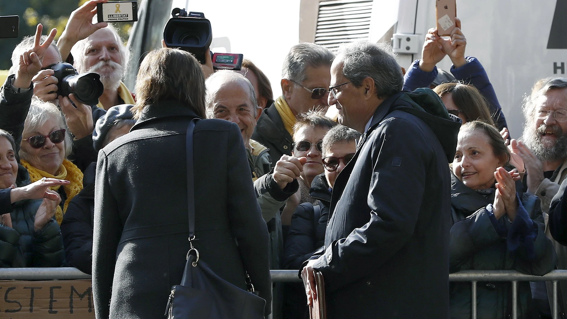 El TSJC juzga a Quim Torra por desobedecer la orden de retirar los lazos