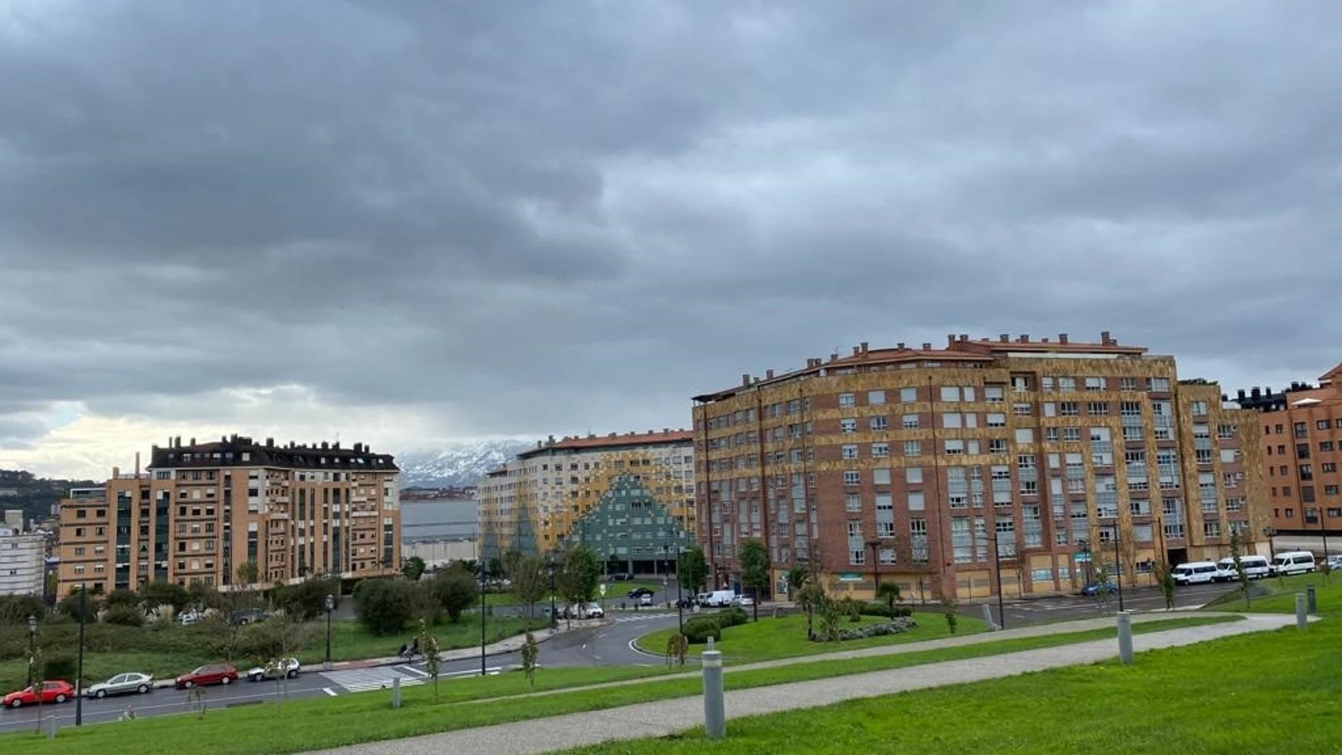 Asturias cuenta con más de 108.000 viviendas sin asegurar, según Rastreator