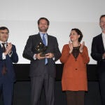 Eduardo Currás, subdirector general de Banco Sabadell y director de la Territorial Centro, recogiendo el galardón al ser Sabadell una de las tres empresas que se mantiene por encima de los 700 puntos EFQM en los Premios Anuales de Gestión