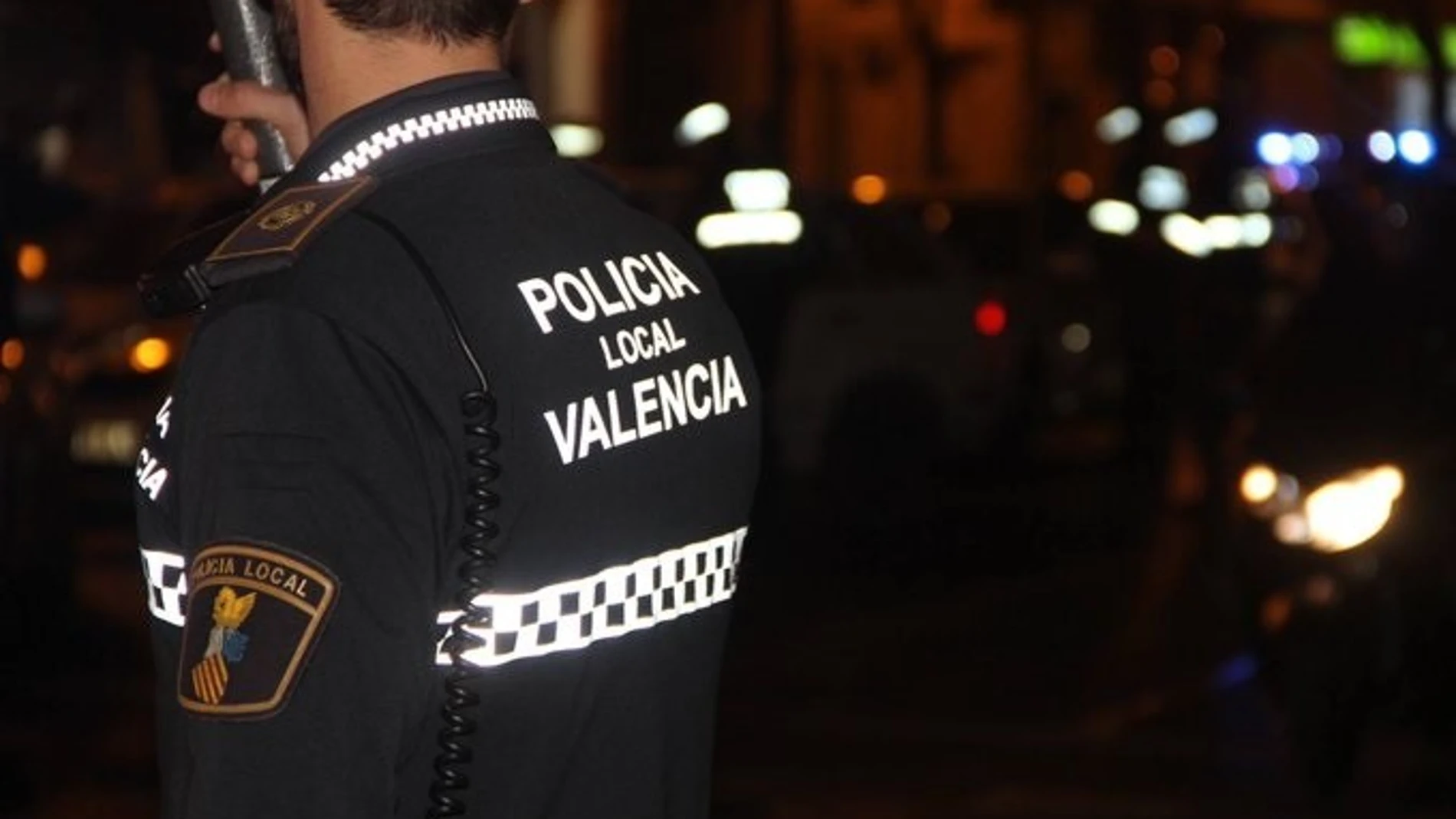 Valencia.-Sucesos.- La Policía detiene a un hombre acusado de tirar al suelo y agredir a su pareja