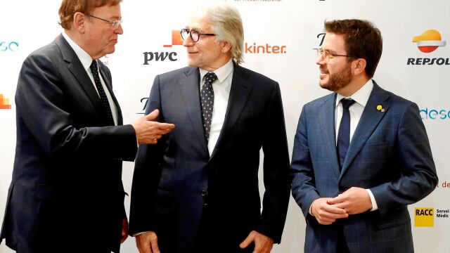 Imagen del presidente de Fomento del Trabajo, Josep Sánchez-Llibre, junto a Ximo Puig y Pere Aragonés