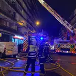  Dos heridos graves en un incendio en un bloque de viviendas en Leganés