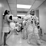 Astronautas preparándose para una misión