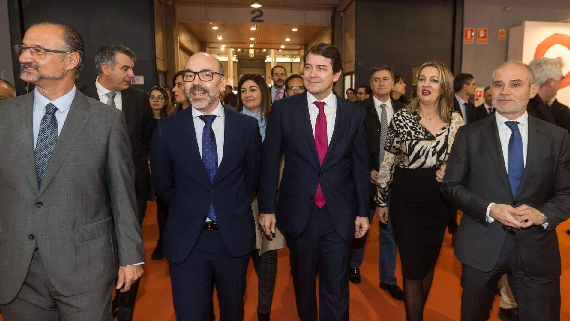 El presidente de Castilla y León, Alfonso Fernández Mañueco, inaugura la Feria Intur, acompañado, entre otros por Luis Fuentes, Javier Ortega, Víctor Caramanzana, Estrella Torrecilla y Alberto Alonso