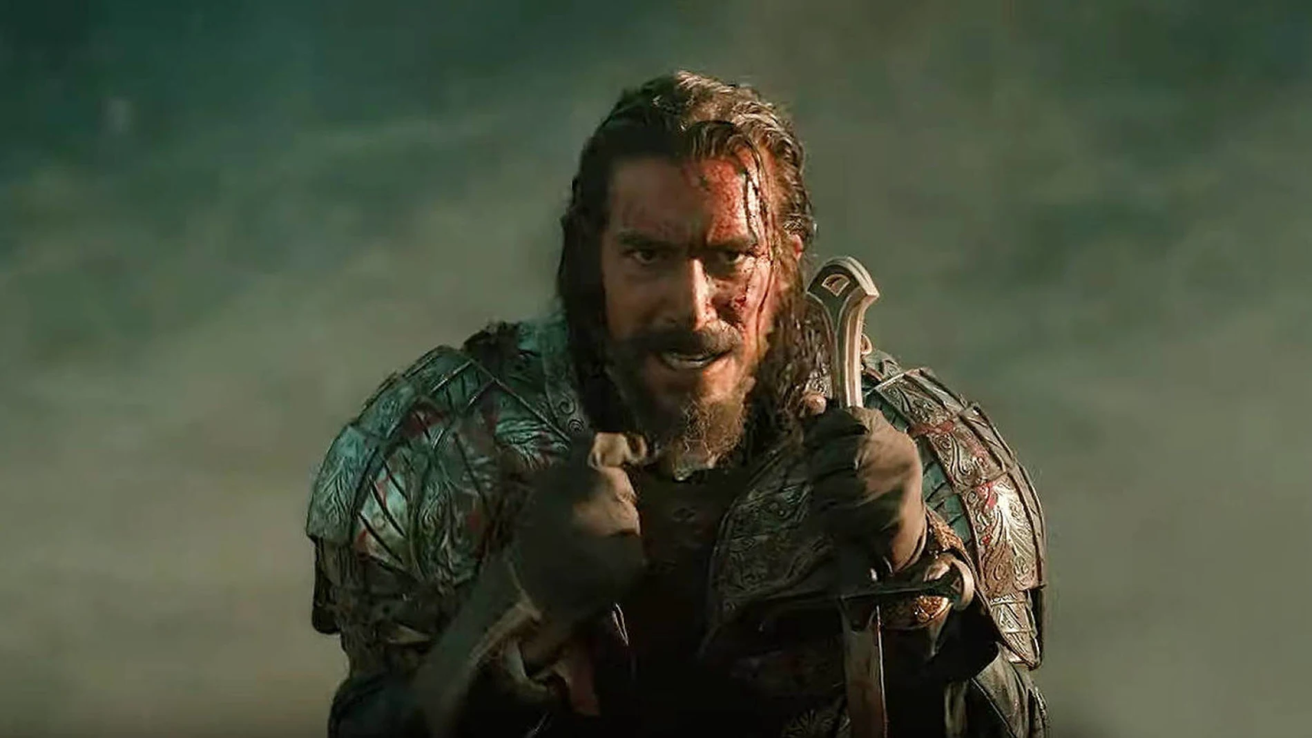Óscar Jaenada, como Hernán Cortés, empuñando la espada de Aragorn
