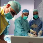 El Hospital Quirónsalud Sagrado Corazón realiza el primer implante de marcapasos sin cables de la sanidad privada sevillana