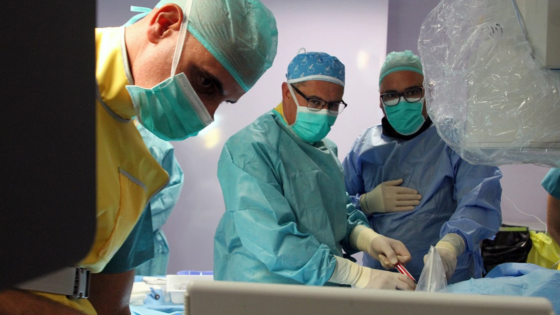 El Hospital Quirónsalud Sagrado Corazón realiza el primer implante de marcapasos sin cables de la sanidad privada sevillana