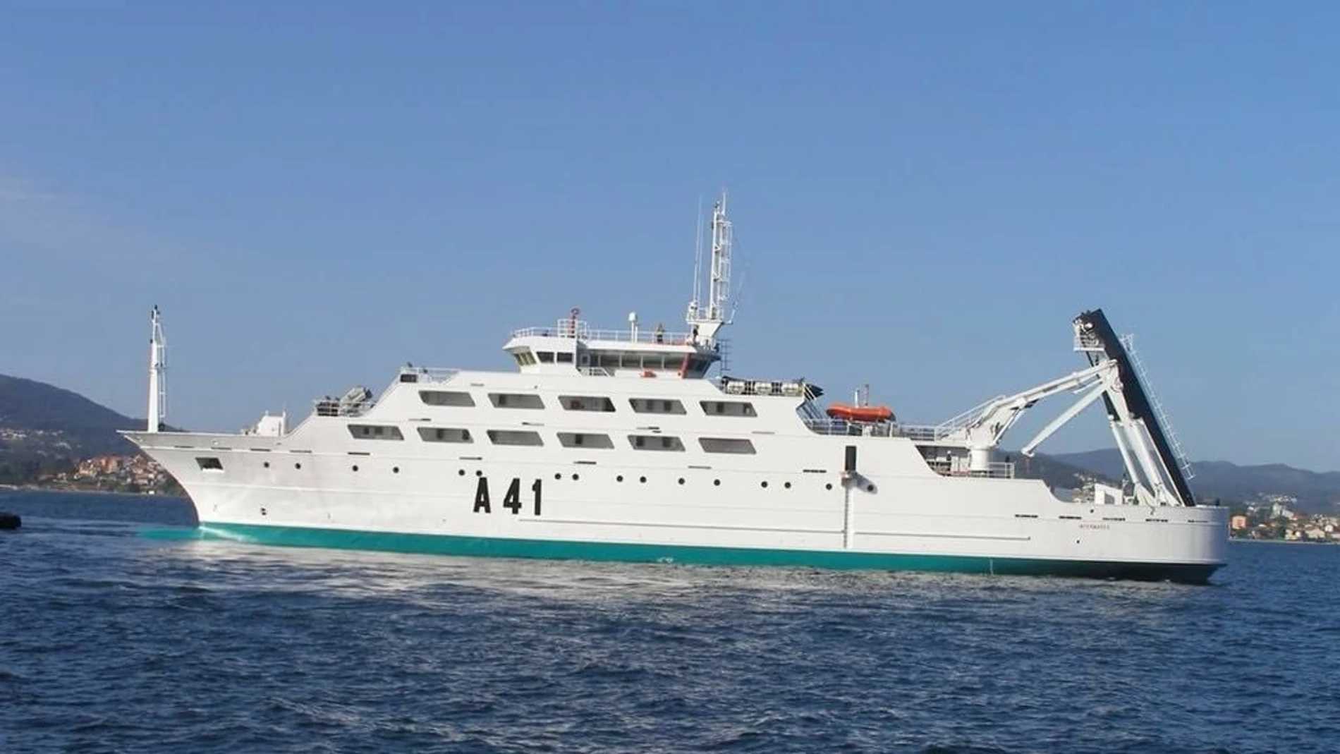 Pesca.- El buque escuela 'Intermares' cambió su rumbo y emitió avisos para evitar la colisión con un pesquero en Vigo