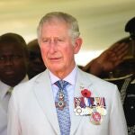El príncipe de Gales asiste a un homenaje a los caídos durante las dos guerras mundiales/Reuters