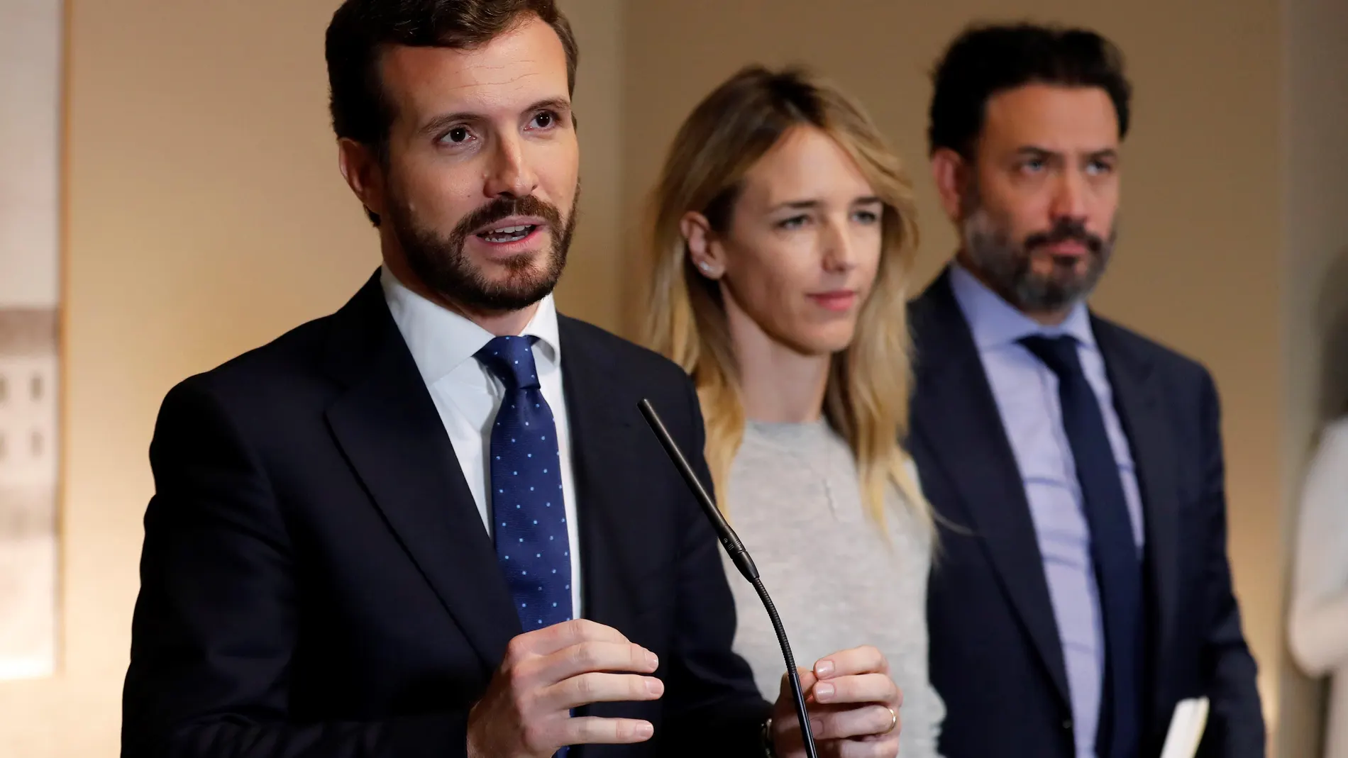 Casado recoge acta de diputado