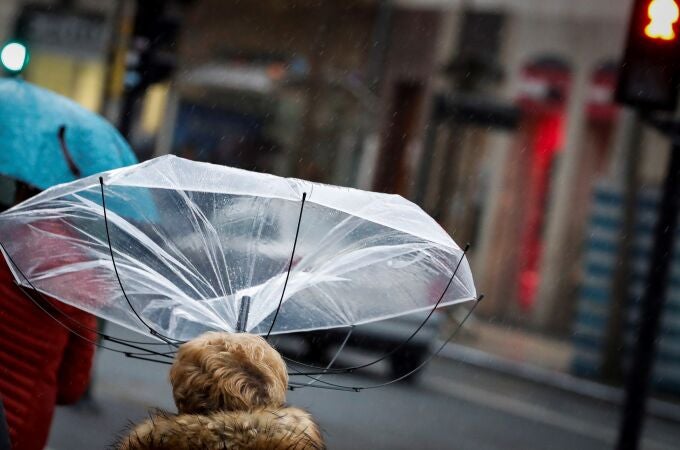 Las fuertes lluvias y el viento vuelven a partir del lunes a la Comunitat