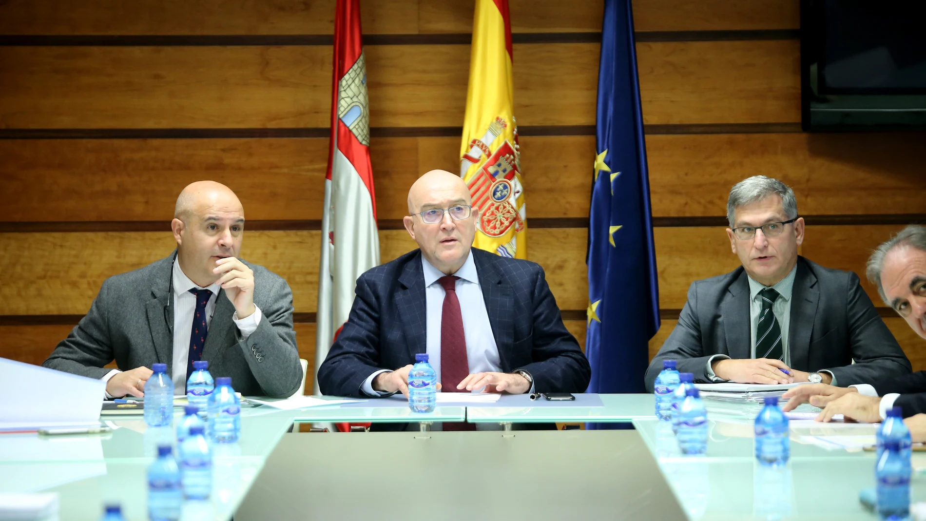 El consejero de Agricultura, Ganadería y Desarrollo Rural, Jesús Julio Carnero, preside la reunión del Grupo de Trabajo Interadministrativo de Colaboración en Lucha Integral contra el Topillo Campesino