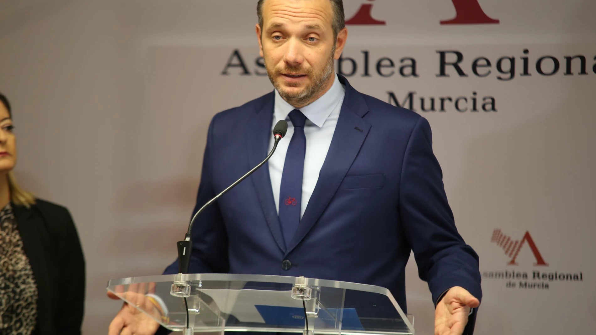 El portavoz parlamentario del PP en la Asamblea Regional, Joaquín Segado, lamentó el «desprecio» del Gobierno nacional a la crisis del Mar Menor en la Cumbre del Clima de Madrid