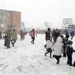 Cerca de 16.600 niños de toda España no pudieron acudir al colegio por el fuerte temporal de nieve y frío