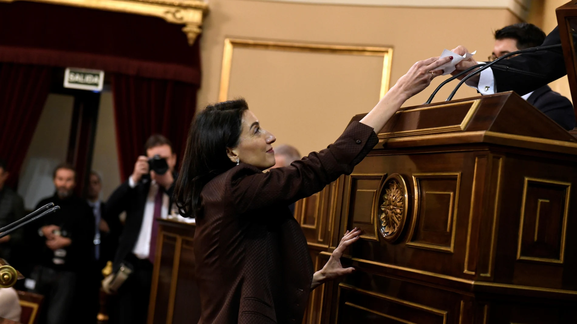 La candidata socialista a presidir la cámara alta Pilar Llop, durante la votación en el hemiciclo del Senado este martes, en el comienzo de la XIV Legislatura con la constitución de la Cámara.- EFE/ Paco Campos