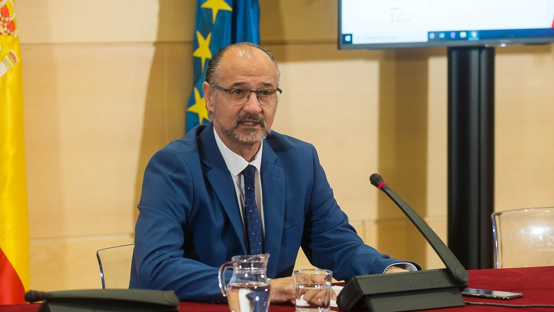 El presidente de las Cortes de Castilla y León, Luis Fuentes, ofrece una rueda de prensa para abordar diferentes medidas de transparencia y modernización de la institución