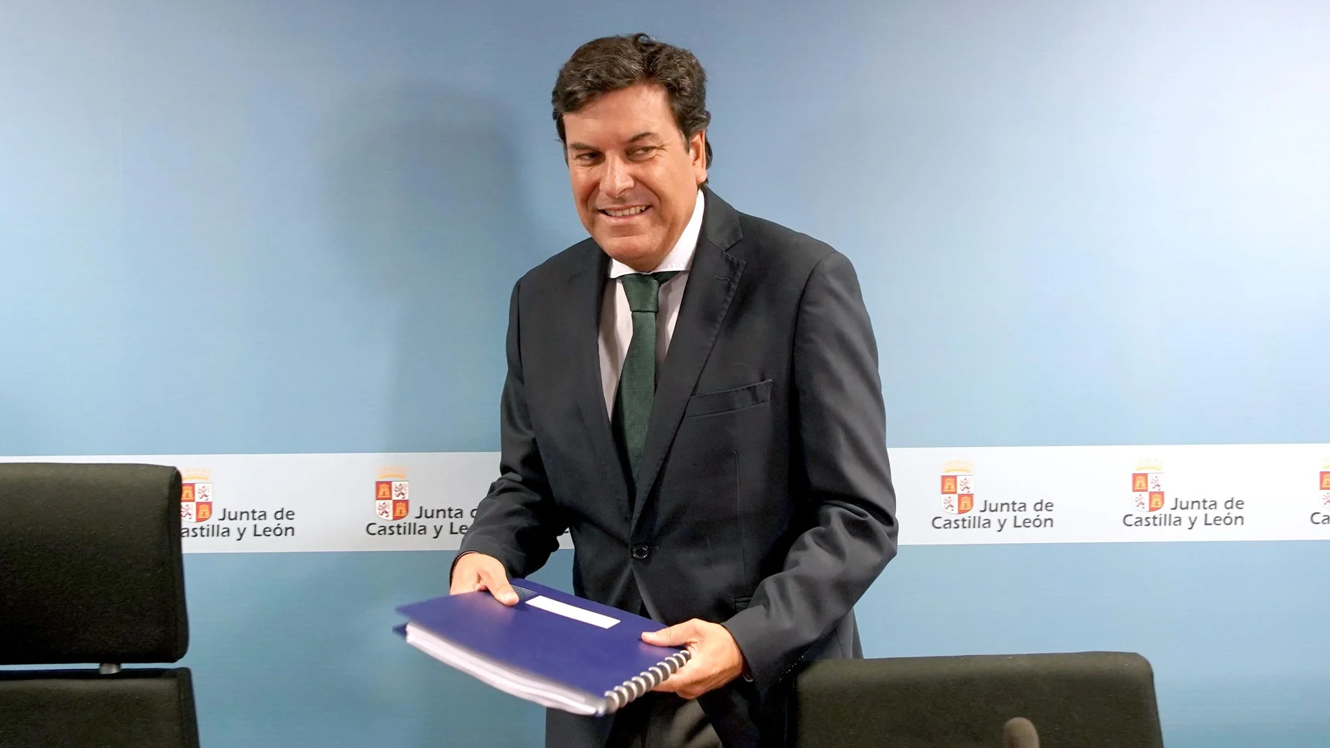 El consejero de Economía y Hacienda de la Junta, Carlos Fernández Carriedo, destaca la «muy alta solvencia» de Castilla y León
