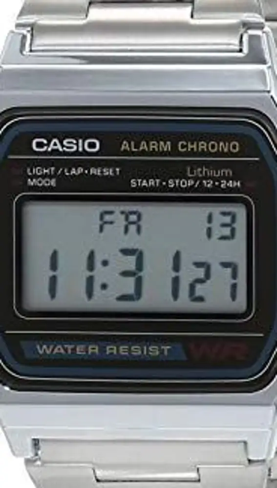 Reloj Casio con correa de acero inoxidable