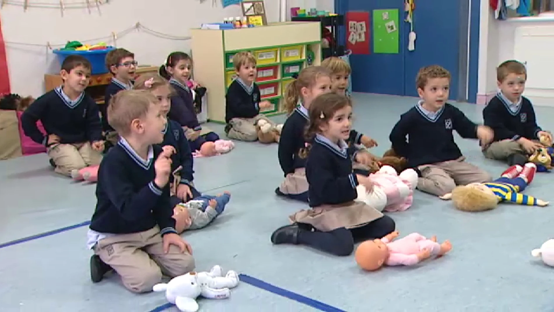 Niños de cuatro años aprenden reanimación cardiopulmonar cantando