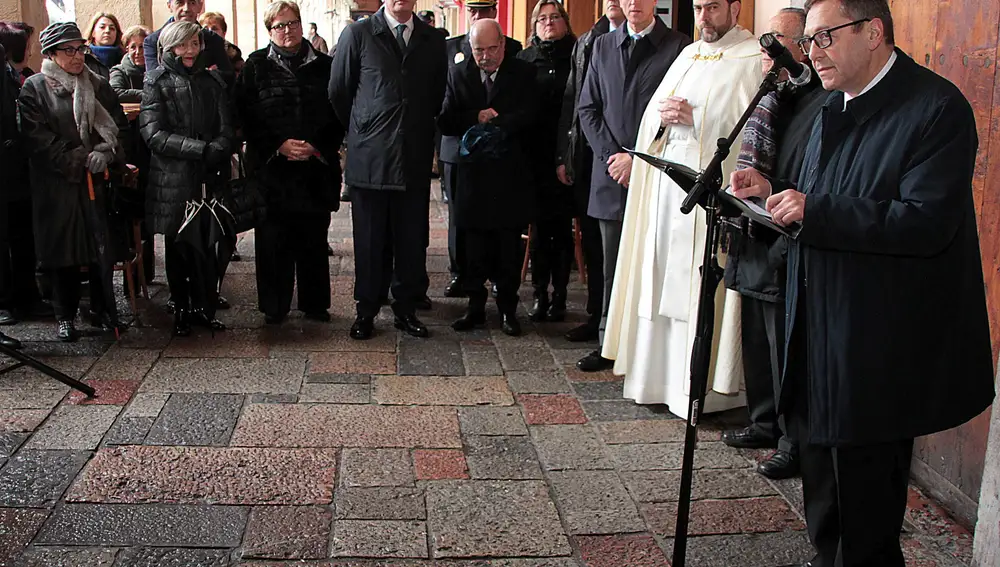 La corporación municipal acude al Convento de las Madres Concepcionistas en la festividad de la Inmaculada Concepción en León