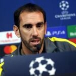 Diego Godín, durante la conferencia de prensa previa a su enfrentamiento ante el Barça en Champions