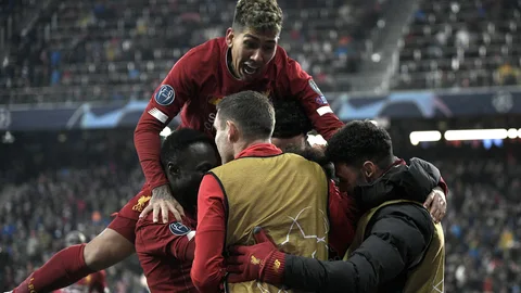 Celebración de uno de los goles de Liverpool, ante el Salzburgo