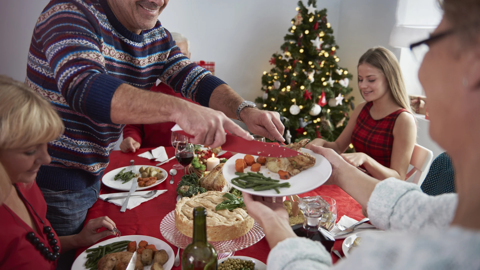 Murcia propone ampliar a 10 personas las reuniones de Navidad, Nochevieja y Reyes si baja la incidencia de Covid