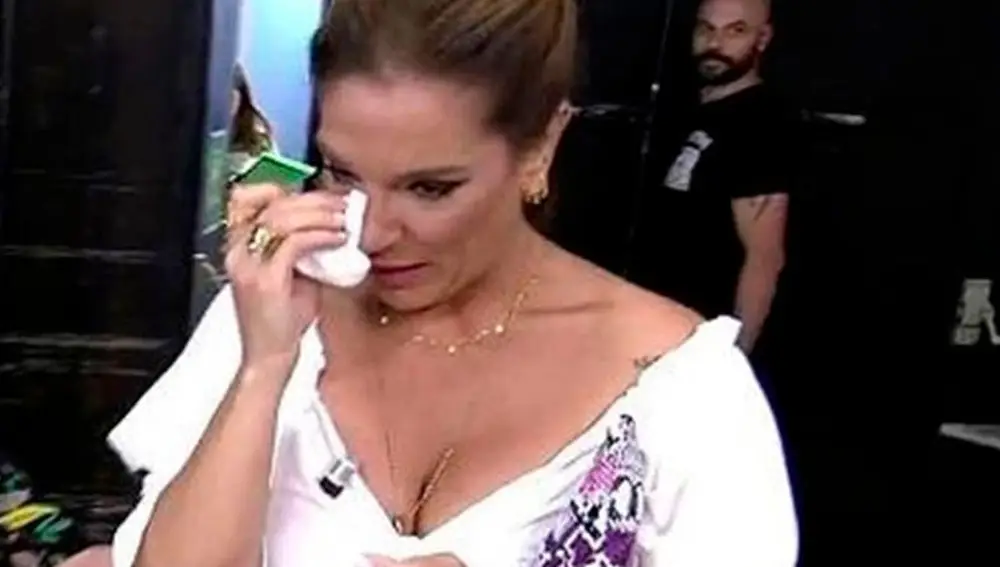 Raquel Bollo llorando