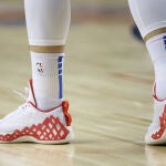 Imagen de las últimas zapatillas de Luka Doncic, durante el encuentro frente a Pistons