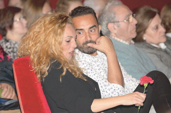 Rocio Carrasco y Fidel Albiac durante la presentaciÛn del musical " RocÌo Jurado: Punto de partida " en Valladolid