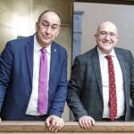 El consejero de Agricultura, Ganadería y Desarrollo Rural, Julio Jesús Carnero, se reúne con el presidente de la Diputación de Segovia, Miguel Ángel de Vicente