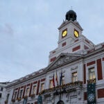 Reloj de la Puerta del Sol o Reloj de Gobernación en lo alto de la Casa de Correos