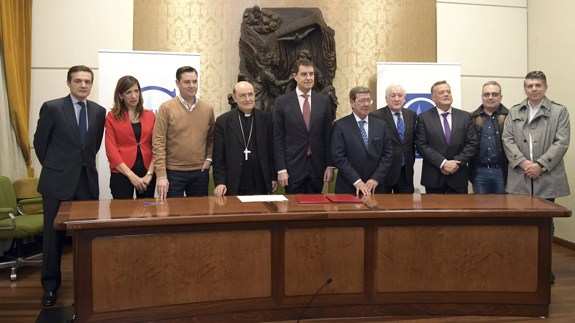 Ayuntamiento, Diputación y Junta firman un convenio con la Fundación VIII Centenario para que Burgos acoja el inicio de La Vuelta 2021