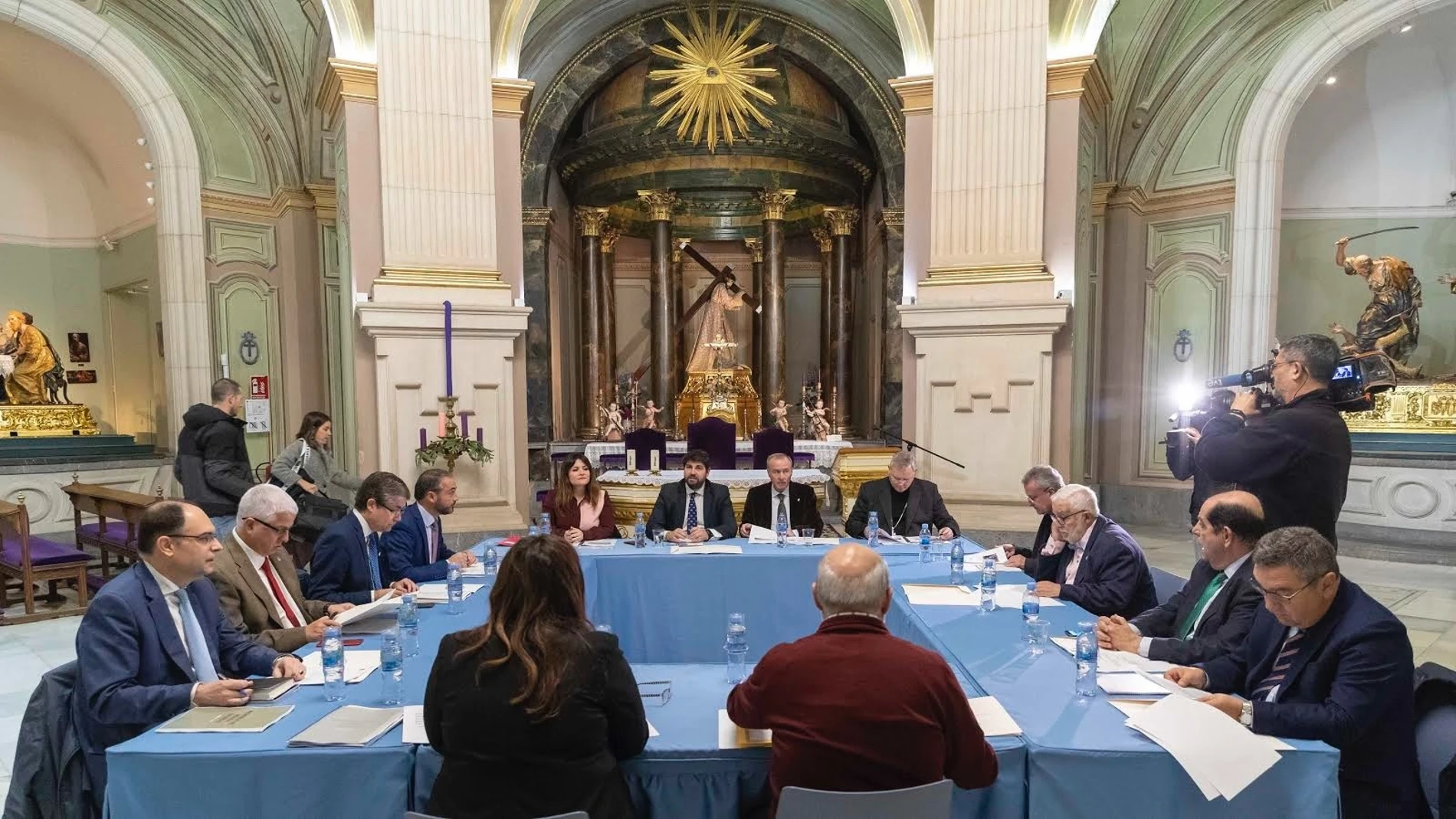 El jefe del Ejecutivo regional, Fernando López Mi ras, preside la reunión del Patronato del Museo SalzilloEl jefe del Ejecutivo regional, Fernando López Mi ras, preside la reunión del Patronato del Museo Salzillo12/17/2019